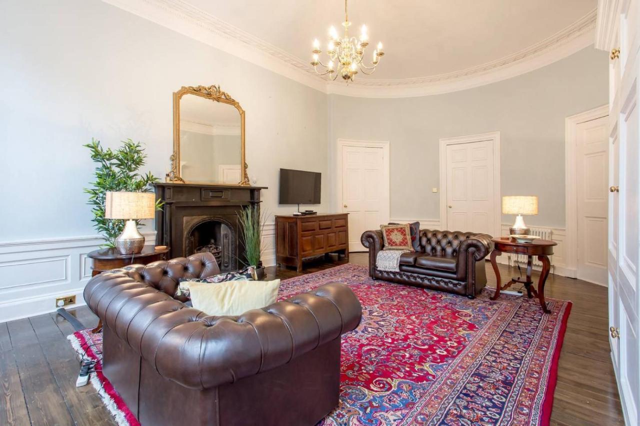 Joivy Converted Flat In Historic Building In New Town Edinburgh Exterior photo